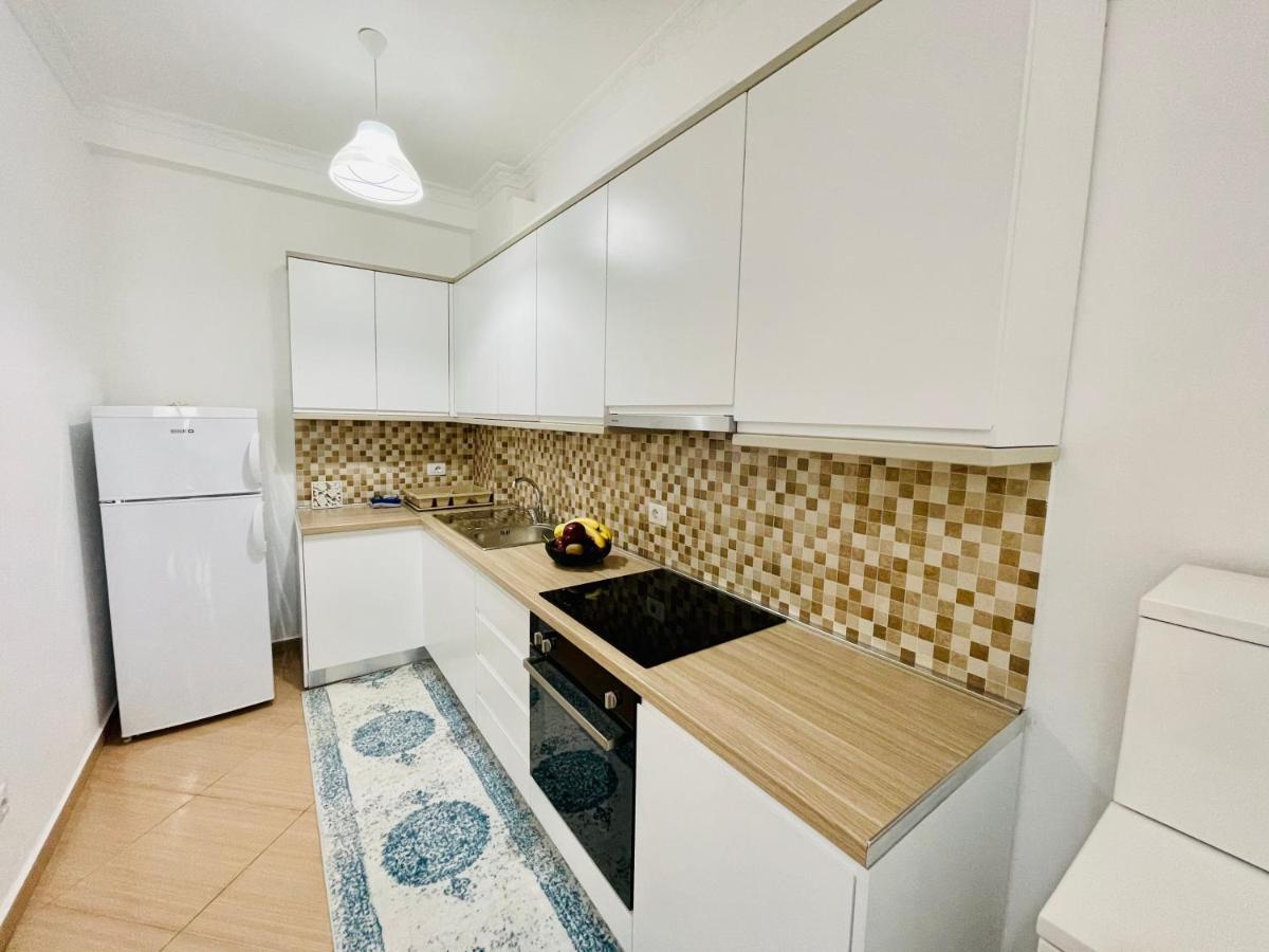 Jico Travel - Bani Apartments Вльора Екстер'єр фото